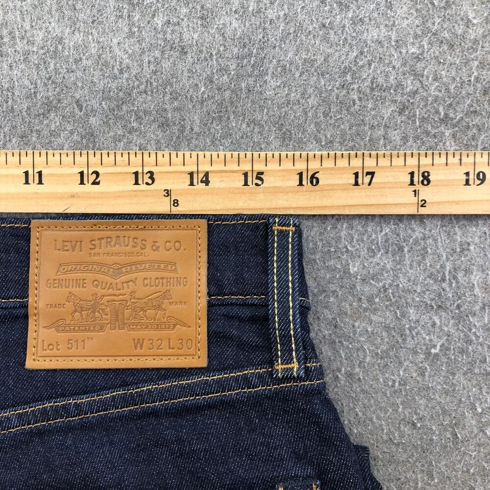 Levis 511 Jeans Mens 32x30 Blue Dark Wash Slim Straight Denim Pants Casual